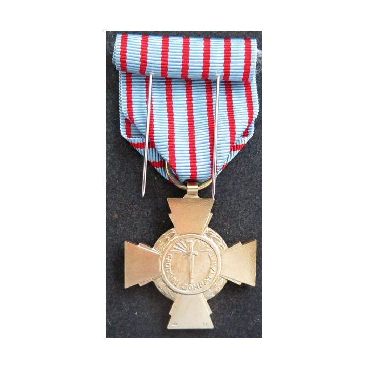 FRANCE : croix du combattant en métal doré