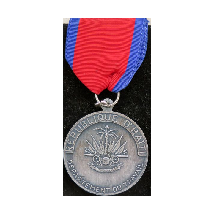 HAÏTI : médaille du travail en métal argenté