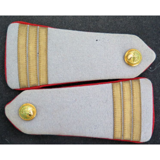 ESM : Paire d'épaulettes de capitaine de l'Ecole spéciale militaire St Cyr avec bouton