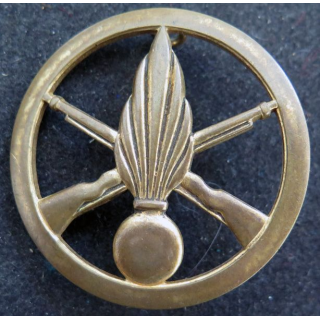 Insigne de béret de l'artillerie de fabrication Bichet