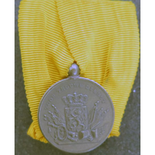 PAYS BAS : médaille bronze pour services fidèles 24 ans d'ancienneté (Juliana) par J.M.J. van Wielik de La Haye