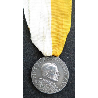 VATICAN : médaille argentée du Pape Pie XI "Pius XI Pont. Max.A. XIV" Pélerinage à Saint Pierre de Rome