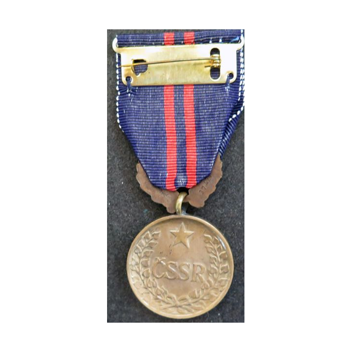 TCHECOSLOVAQUIE : médaille tchèque Za vynikajici praci 