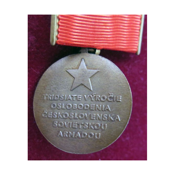 TCHECOSLOVAQUIE : Médaille Commémorative du 30° Anniversaire de la Libération de la Tchécoslovaquie par l'Armée Soviétique