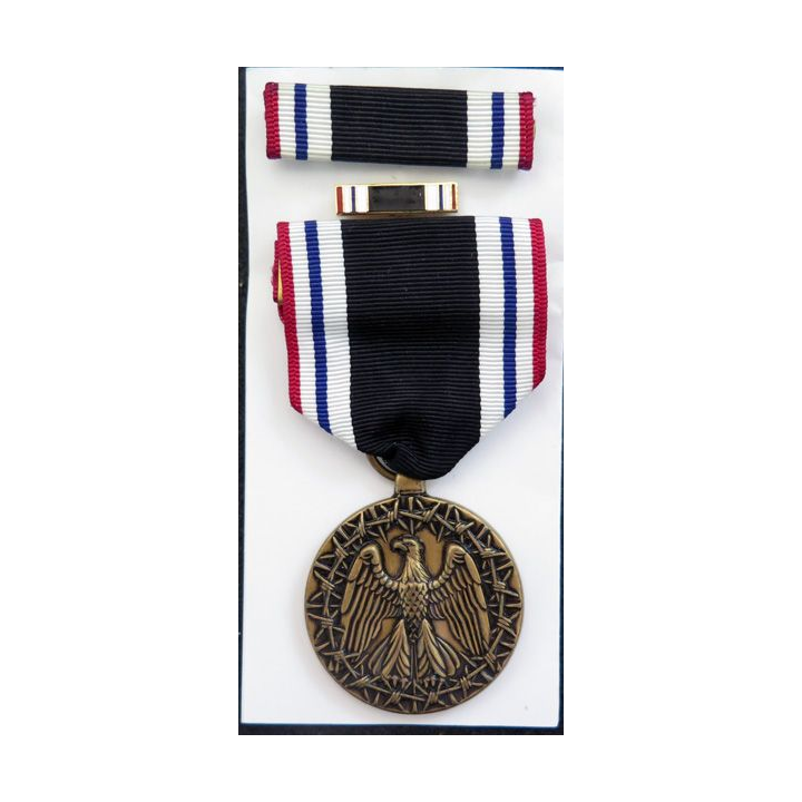 USA : Médaille de la Prisoner of War Medal POWM avec rappel tissu et métallique