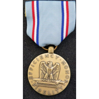 USA : US Air Force Good Conduct medal dans sa boite avec rappel