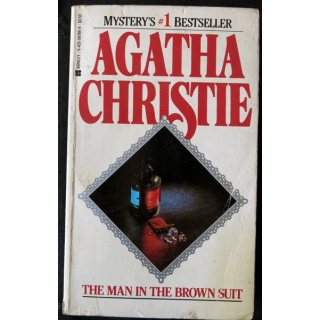 The man in the Brown suit de Agatha Christie aux Editions Berkley Books New York