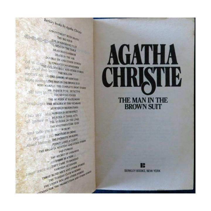 The man in the Brown suit de Agatha Christie aux Editions Berkley Books New York