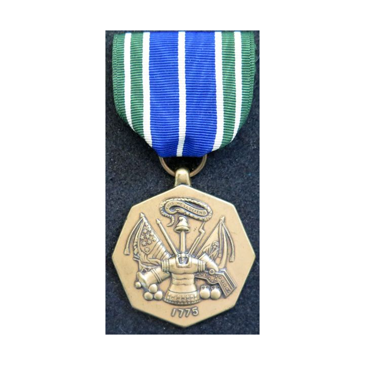 USA : Médaille de l'US Army for military achievement medal dans sa boite officielle