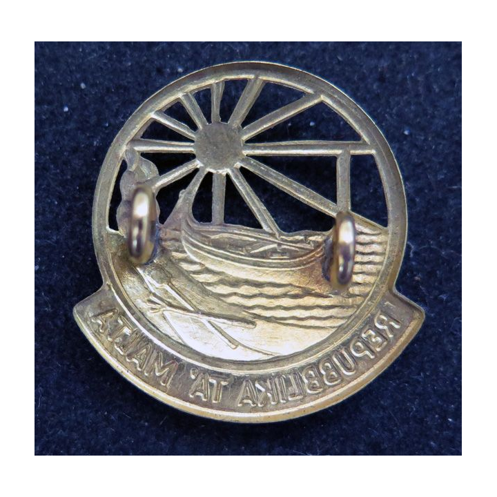 insigne de poitrine de la police de la république de Malte