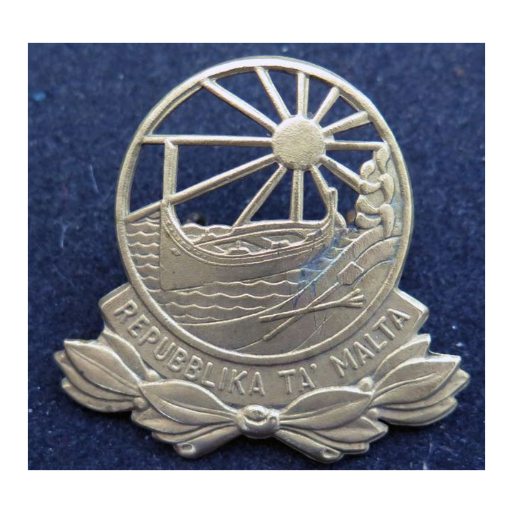 insigne de poitrine de la police de la république de Malte
