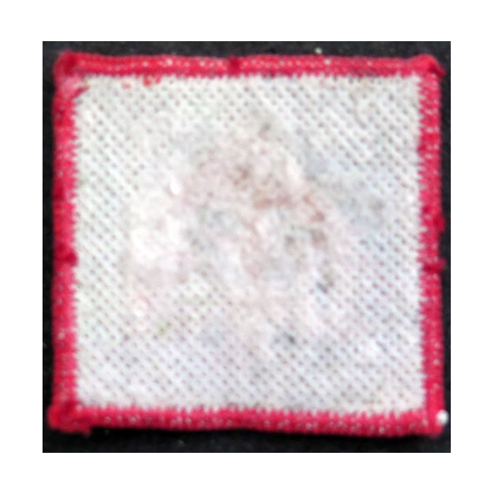 ROYAUME UNI : insigne tissu inconnu anglais de dimension 4,5 x 4,5 cm
