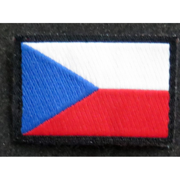 REPUBLIQUE TCHEQUE : insigne tissu du drapeau de la république tchèque 2,5 x 4 cm