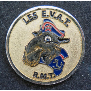 RMT : pièce métallique (coin) des EVAT du ré"giment de marche du Tchad n° 163
