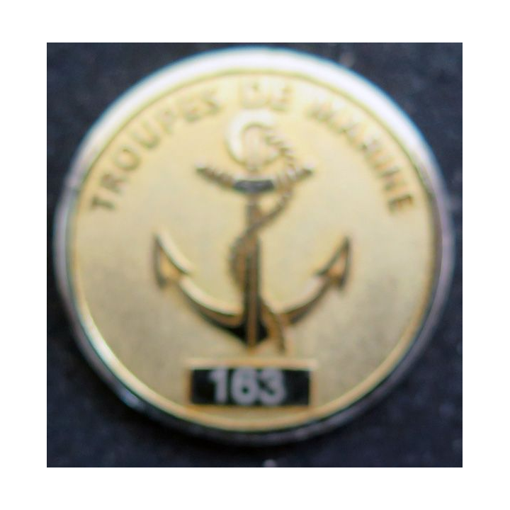 RMT : pièce métallique (coin) des EVAT du ré"giment de marche du Tchad n° 163