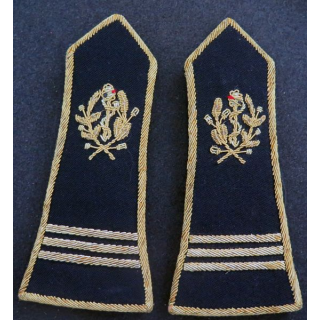 paire d'épaulette de spencer (tenue de soirée) de Capitaine médecin en cannetille