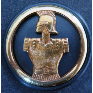 Insigne de béret du Génie sur son support plastique noir de fabrication Balme Saumur