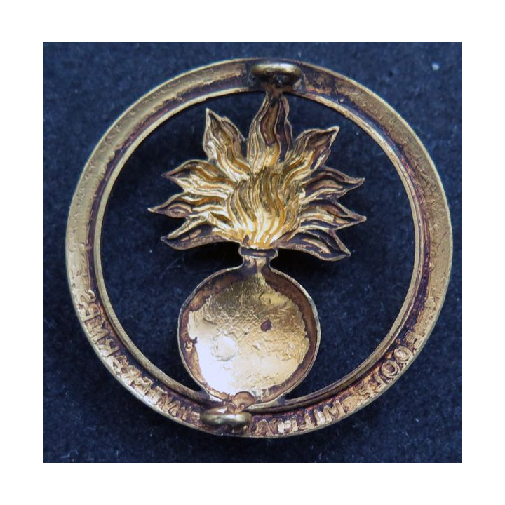 EMIA : insigne de béret de l'école militaire interarmes de fabrication Beraudy-Vaure