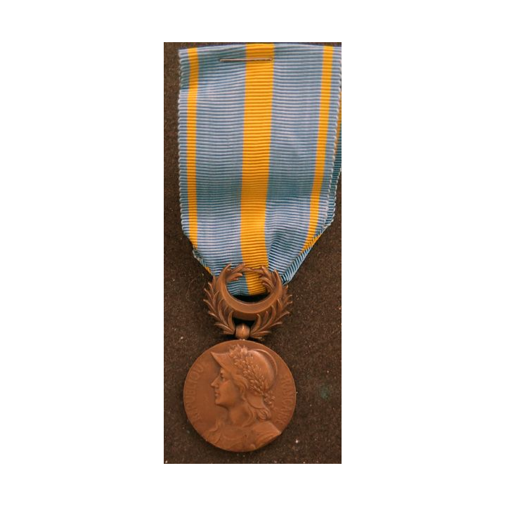 FRANCE : médaille commémorative d'Orient en bronze de module 3 cm de diamètre