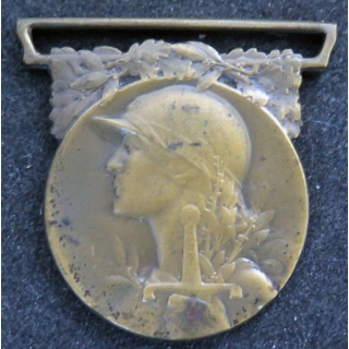 FRANCE : médaille commémorative de la guerre 1914-1918  en bronze avec copie livret militaire