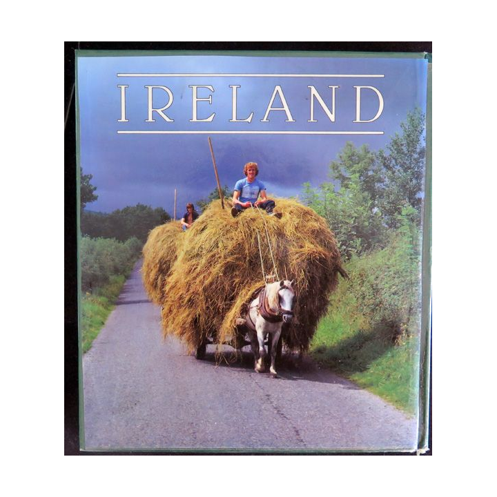 Ireland de terence J Sheehy a John Hinde Product en anglais