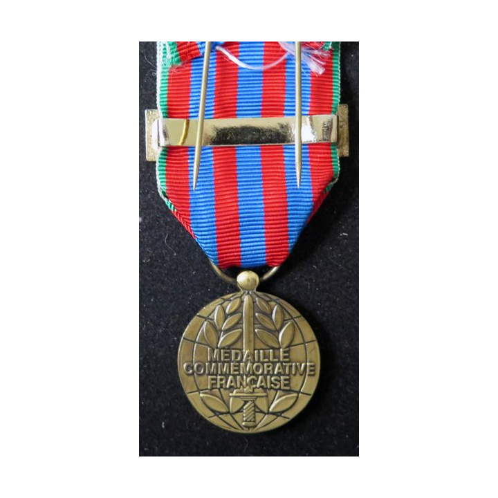 FRANCE : médaille commémorative française avec agraphe "Afghanistan" en métal bronzé