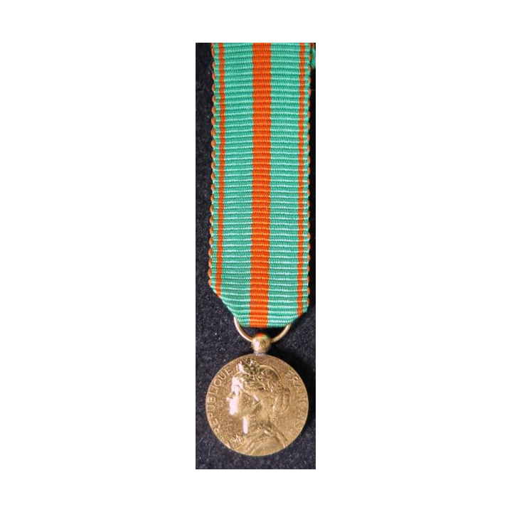 FRANCE : médaille miniature des évadés en bronze