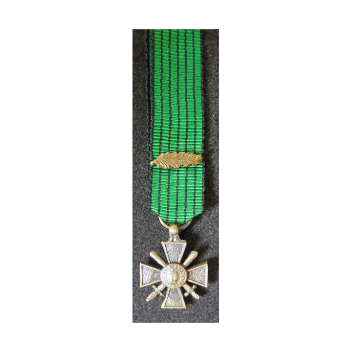 FRANCE : Médaille miniature de la Crox de guerre 1939 1940 Vichy avec palme