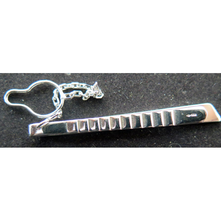épingle de cravate en argent 925° avec poinçon et chainette de sécurité de longueur 5,7 cm