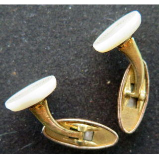 Paire de boutons en nacre et métal doré Vintage