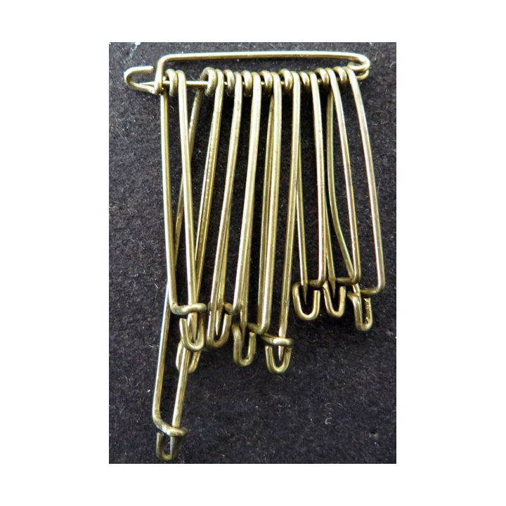 MILITARIA : lot de 10 épingles en laiton de dimensions variées