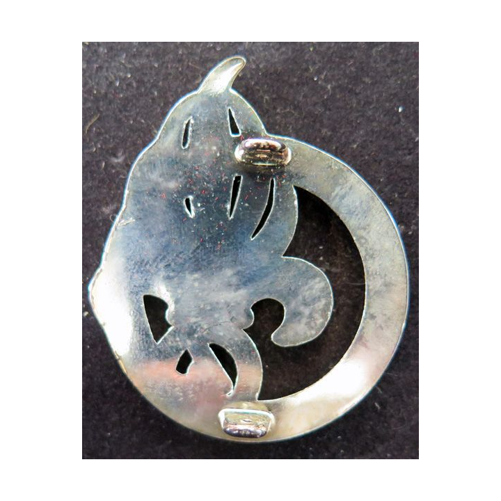 4° REI : Insigne de béret du 4° régiment étranger d'infanterie fabrication non spécifiée argenté