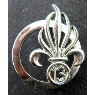 13° DBLE : insigne de béret de la 13° demi brigade de la Légion étrangère de fabrication Boussemart G. 4584 argenté