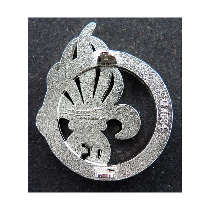 13° DBLE : insigne de béret de la 13° demi brigade de la Légion étrangère de fabrication Boussemart G. 4584 argenté