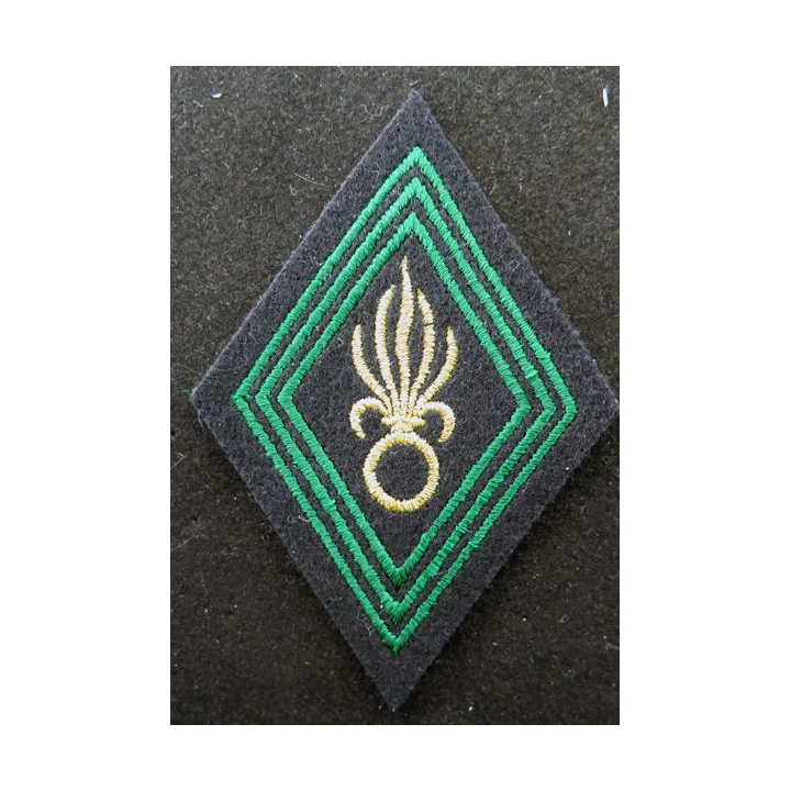 LOSANGE DE BRAS MODÈLE 45 : Ecusson modèle sous officier Légion Etrangère en fil doré (laminette)