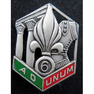 6° REG : Insigne métallique du 6° Régiment étranger de Génie de fabrication Guy Danigo (GD) G. 4157 en émail 