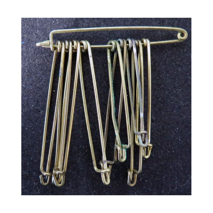 MILITARIA : lot de 10 épingles en laiton de dimensions variées