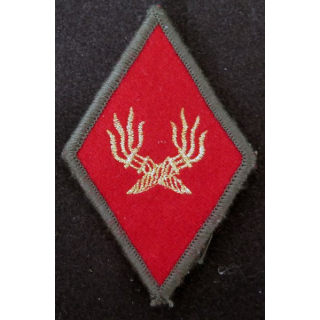 LOSANGE DE BRAS MODÈLE 45 :  modèle sous-officiers du Service des essences des armées SEA fil doré et kaki extérieur