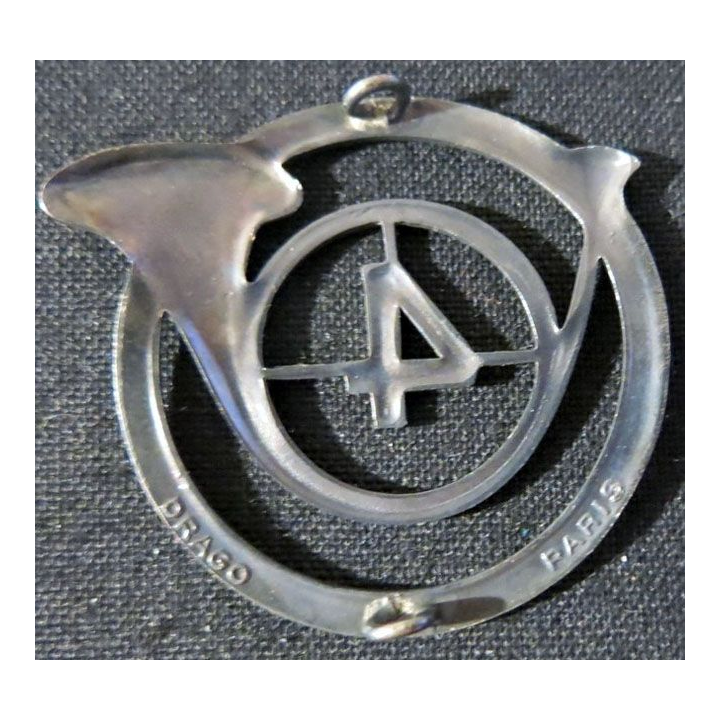 INSIGNE DE BÉRET : Insigne béret du 4° régiment de chasseurs fabrication Drago