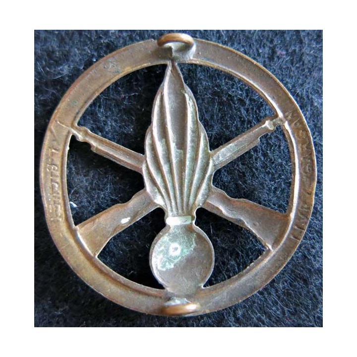 INFANTERIE : Insigne béret infanterie de fabrication L. Bichet 4,4 cm