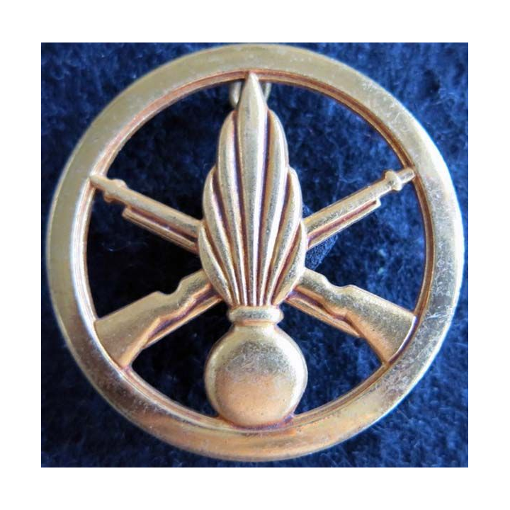 INFANTERIE : Insigne béret infanterie de fabrication Coinderoux 4,4 cm