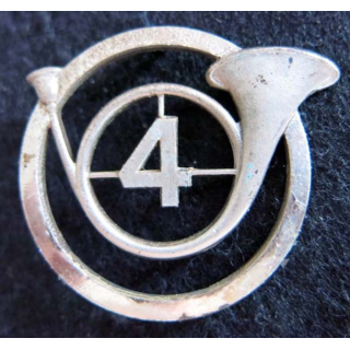 4° RCH : insigne métallique de béret du 4° régiment de chasseurs de fabrication Drago Paris