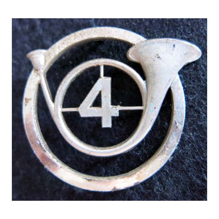 4° RCH : insigne métallique de béret du 4° régiment de chasseurs de fabrication Drago Paris