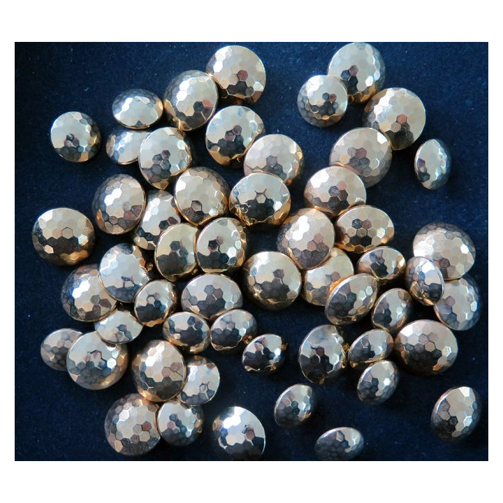 LOT de 33 boutons martelés dorés de veste de 2,2 cm de diamètre et 20 boutons de manches de 1,8 cm