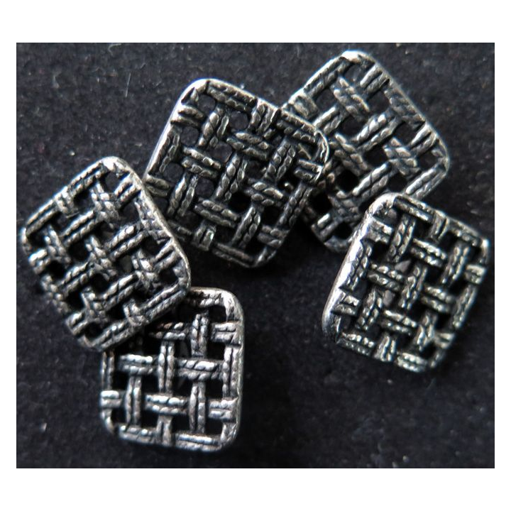 LOT divers de 40 boutons métal de 2,2 à 1,3 cm de diamètre