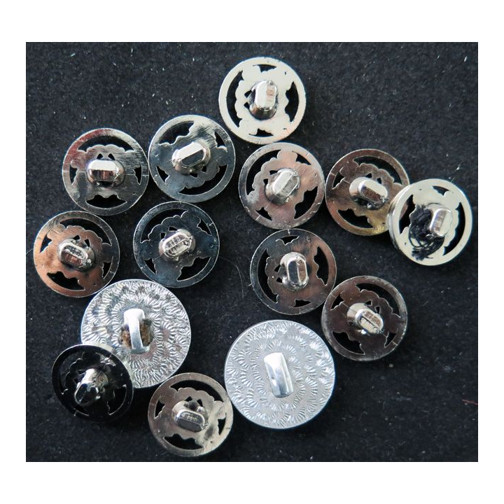 LOT de 2 boutons métal argentés de veste de 2 cm et 12 boutons de chemisier de 1,6 cmde diamètre 