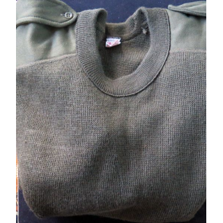 Pull militaire col en V fabricant Gilles 1991 taille 104 Homme