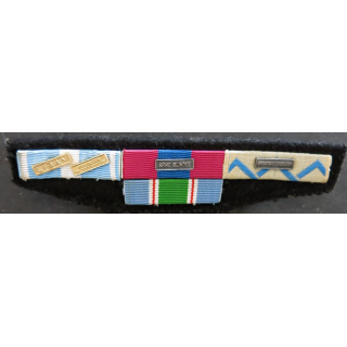 MILITARIA : barrette de rappel de 4 décorations de l'arme Blindée Cavalerie (Liban)