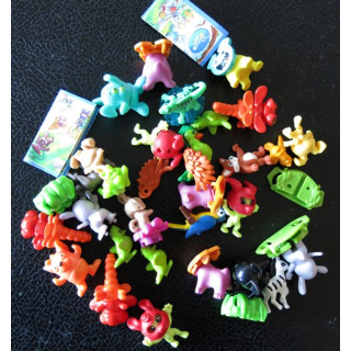 FERRERO : Figurines à monter KINDER FERRERO 23 pièces