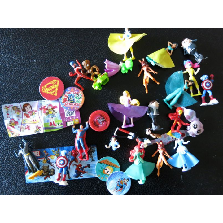 FERRERO : Figurines Disney & Marvel KINDER FERRERO 21 pièces